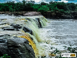 Cachoeira da Serragem, no Rio Pirangi, zona rural de Buriti dos Lopes - PI.