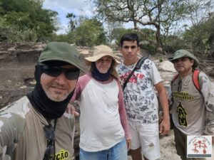 Os nossos guias Sr. Agnaldo e o seu filho Gustavo