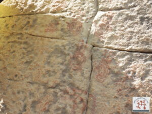 Painel com arte rupestre