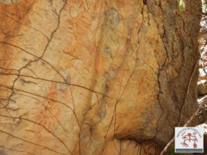 Painel com arte rupestre