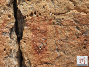 Painel com arte rupestre